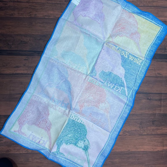 New Zealand Kiwi Tea Towel 18" x 31" Bright Color Block Design - Picture 4 of 4